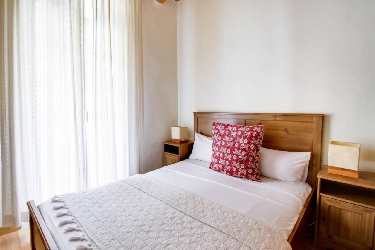 Modern 2 Bedroom In Poble Sec 7 Minutes To Metro Apartment